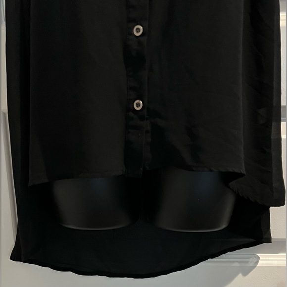 🥈 Poetry Sheer Hi-Low Collar Tip Cut-Out Blouse - Picture 3 of 12